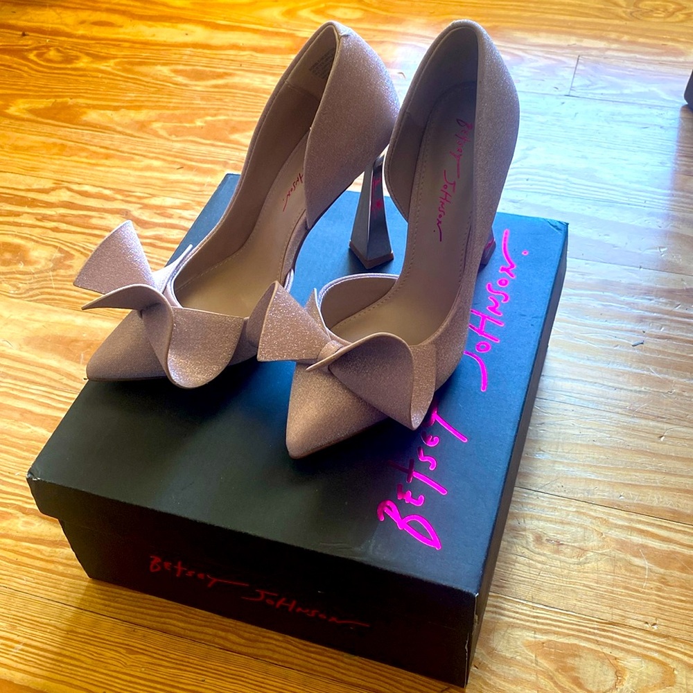 Betsey Johnson Blush Pink Bow Pointed Toe High Heels